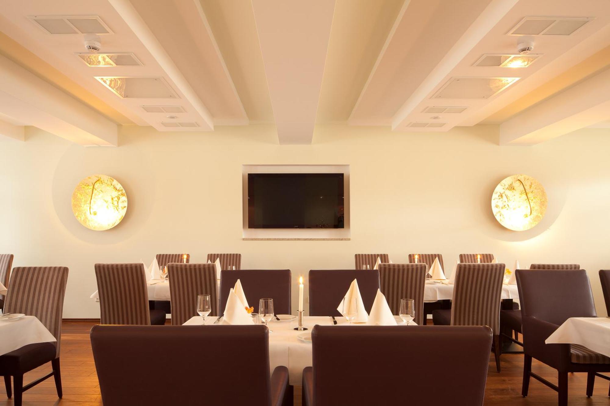 Zu Den Drei Linden Hotel Wermelskirchen Bagian luar foto